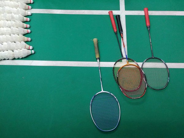 Équipement de badminton et de sport : trouvez votre match parfait
